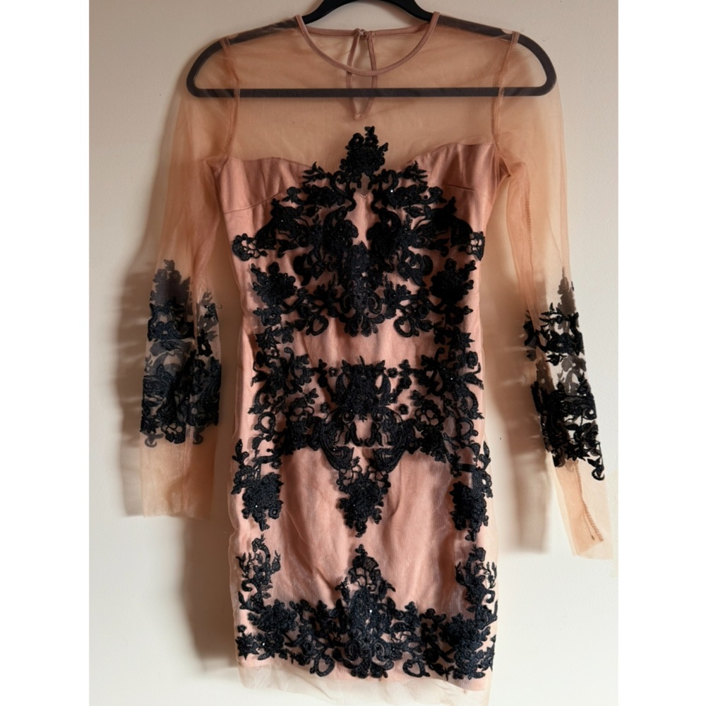 Mystique Boutique L’atiste by Amy Sheer Elegant Black Lacey Long-Sleeved Dress